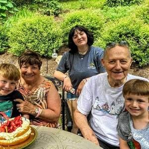 Meet your Posher, Cecilia